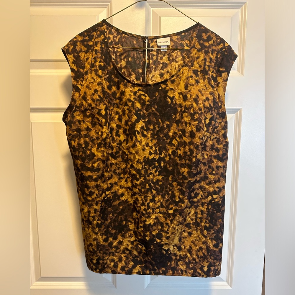 Black and gold printed cap sleeve blouse - Merona brand, size XL - lightly worn